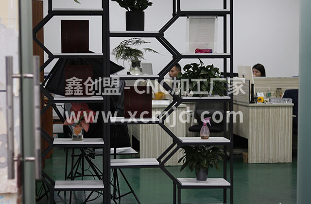 大家為何選擇五軸CNC加工中心，有哪些優(yōu)勢？